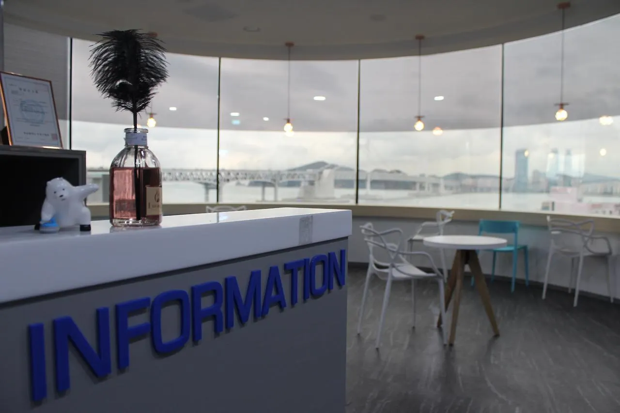 The Blue Guesthouse Busan
